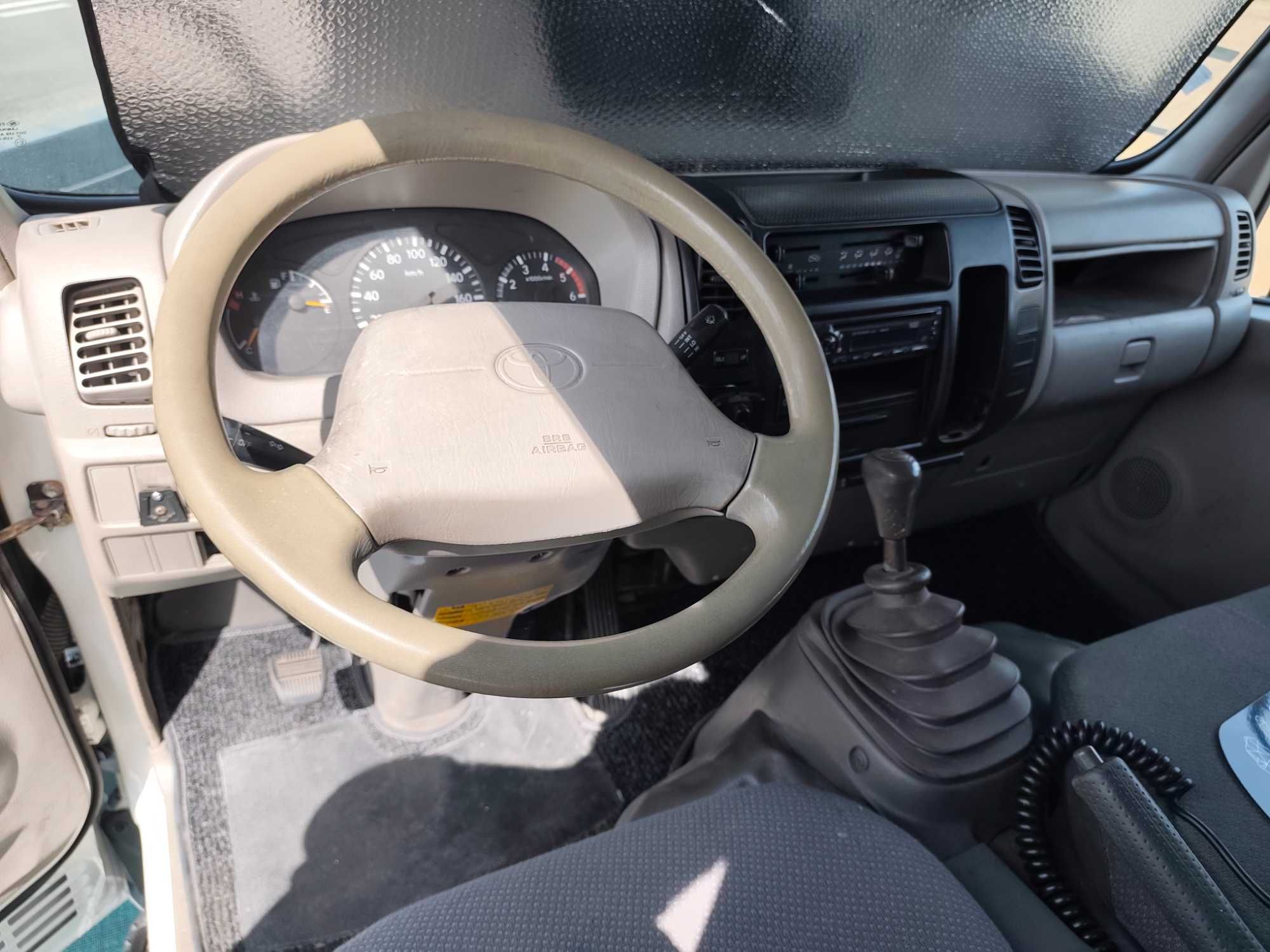 Toyota Dyna 3.0 d4d com bascula nova