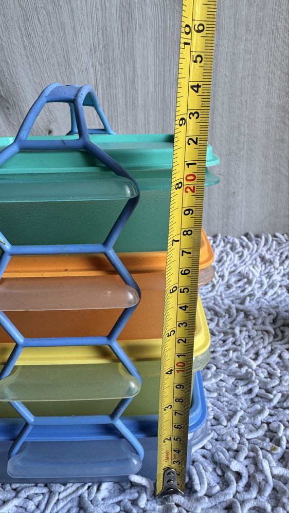 Pojemniki na jedzenie Tupperware