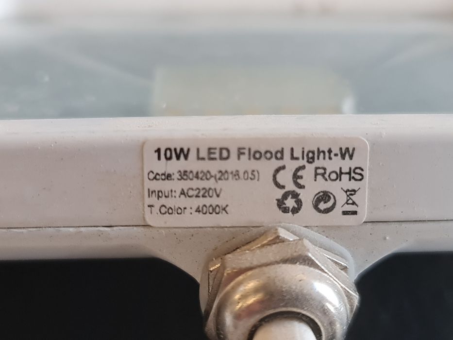 Projetores de parede brancos (led)