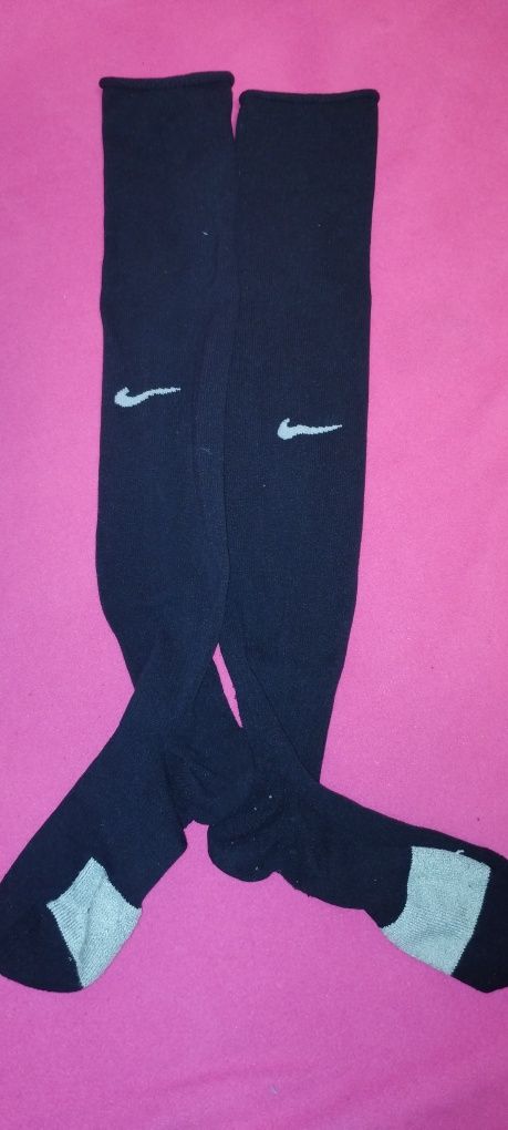 Дитячі футбольні гетри Nike