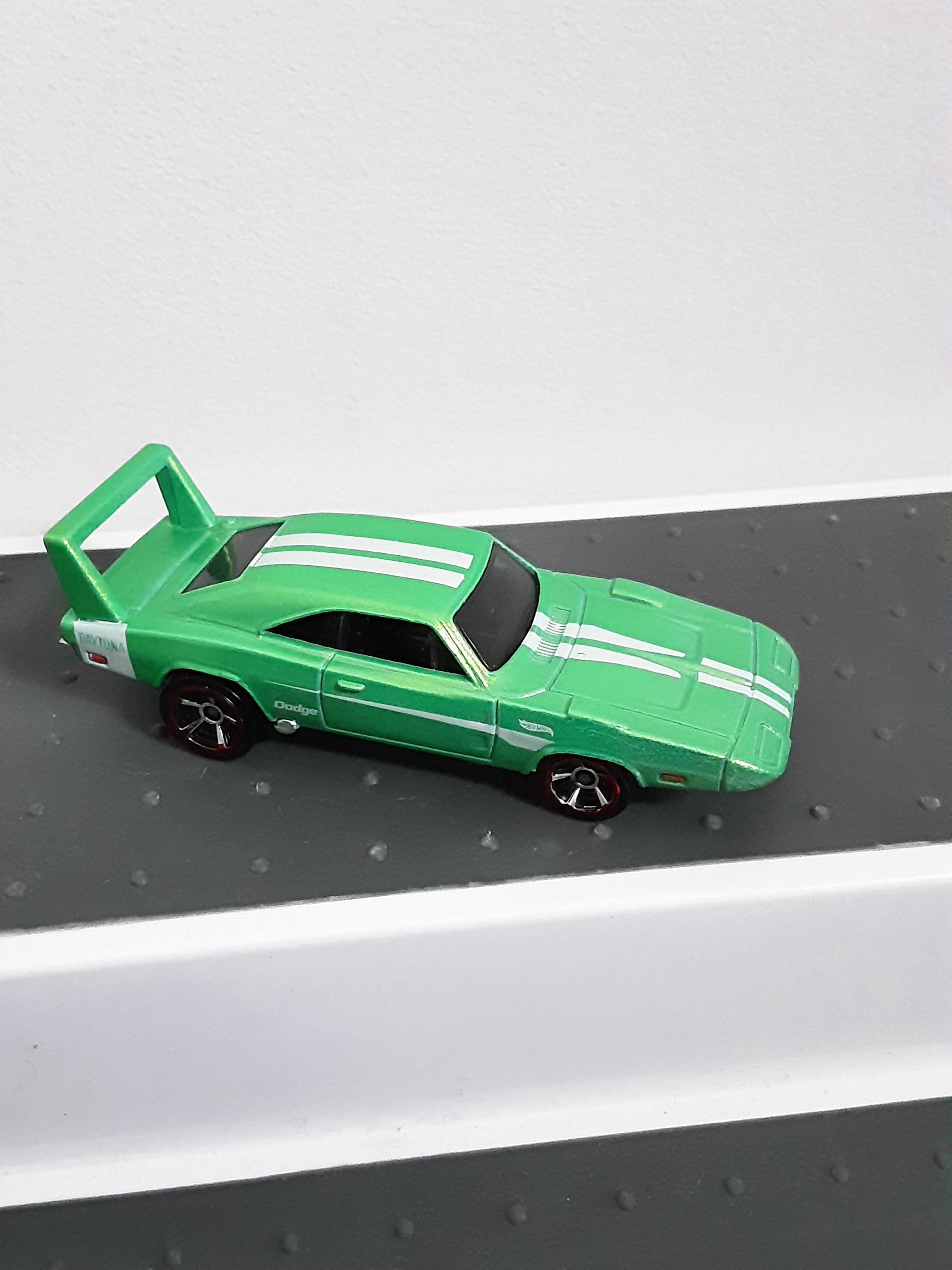 Lote 5 Hot Wheels