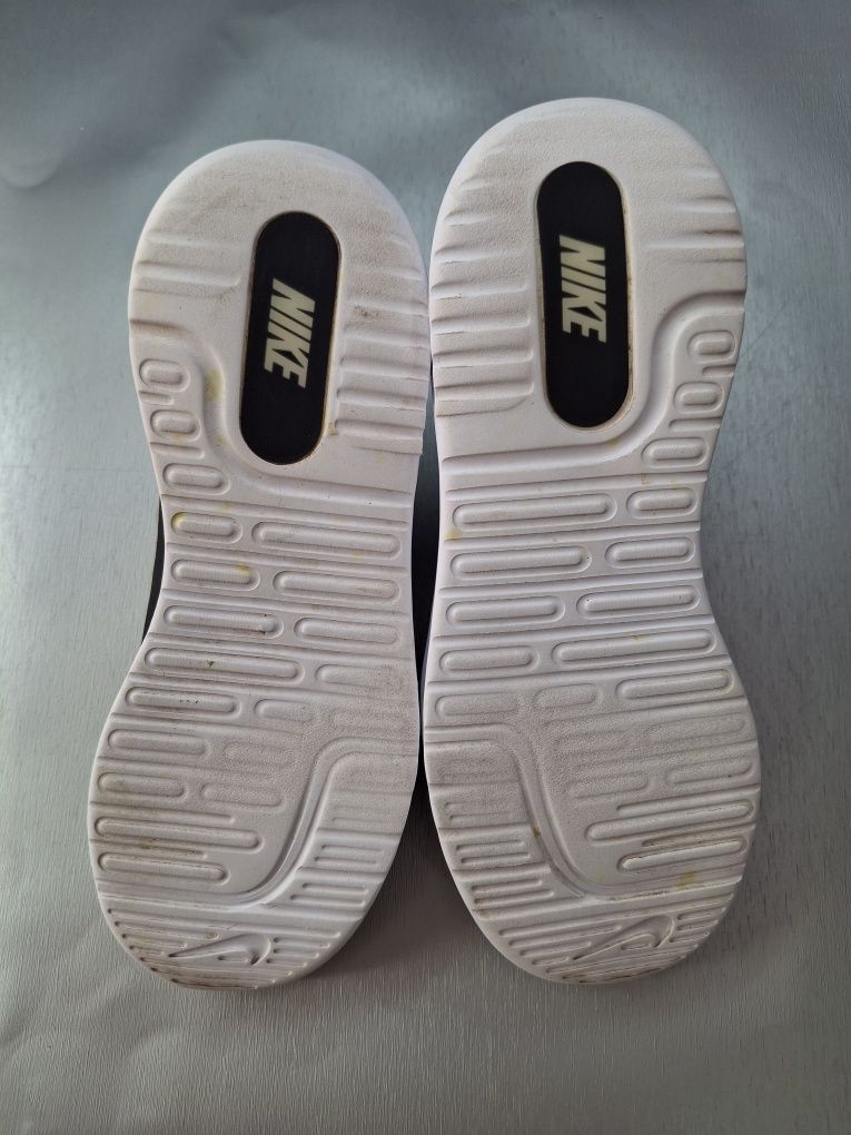 Кроссовки Nike Amixa Black