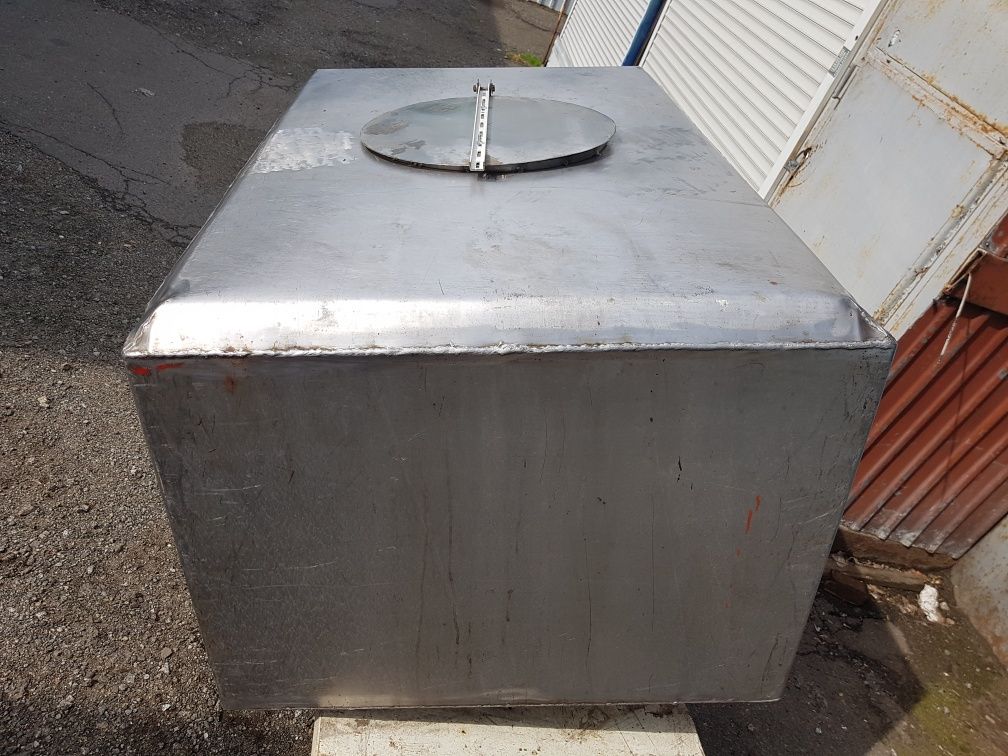 Бак из нержавейки 560л.б/у