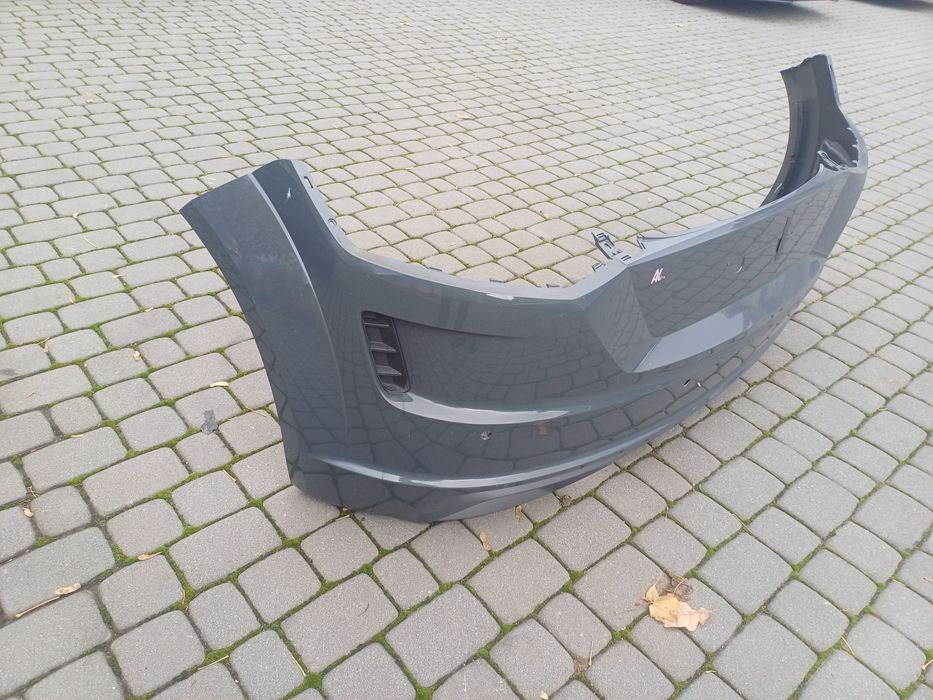 Zderzak tylni AUDI  TT TTS 8s0