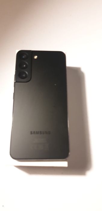 Samsung S22 8/128gb
