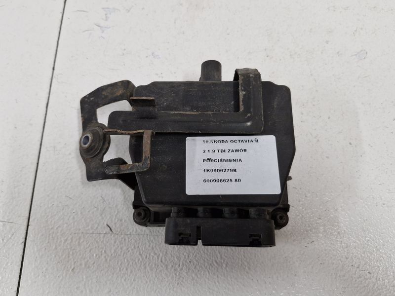 SKODA OCTAVIA II 2 1.9 TDI ZAWÓR PODCIŚNIENIA CIŚNIENIA 1K0906279B