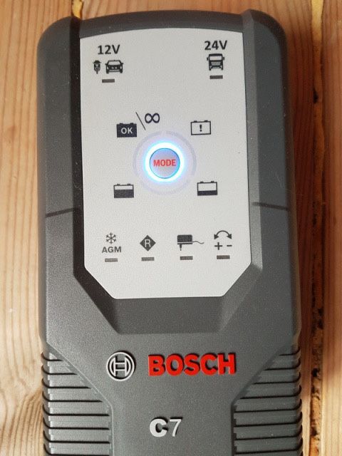 зарядное bosch c7 автомобильное agm