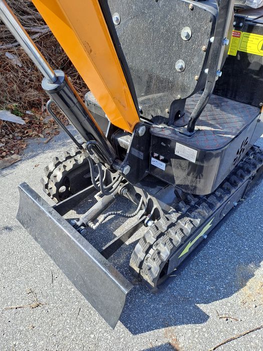 Mini Giratória JPC HT12 – NOVA