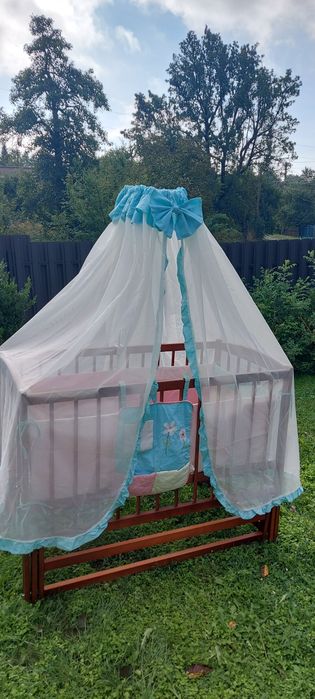 Дитяче ліжечко маятник ,дерев'яне