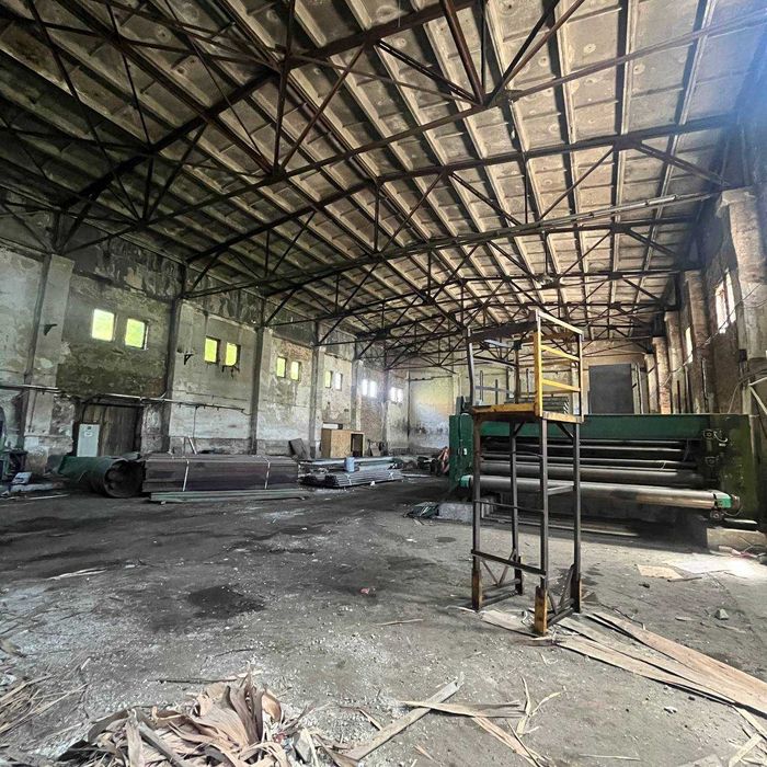 Шпоновий завод на трасі І.Франківськ - Львів