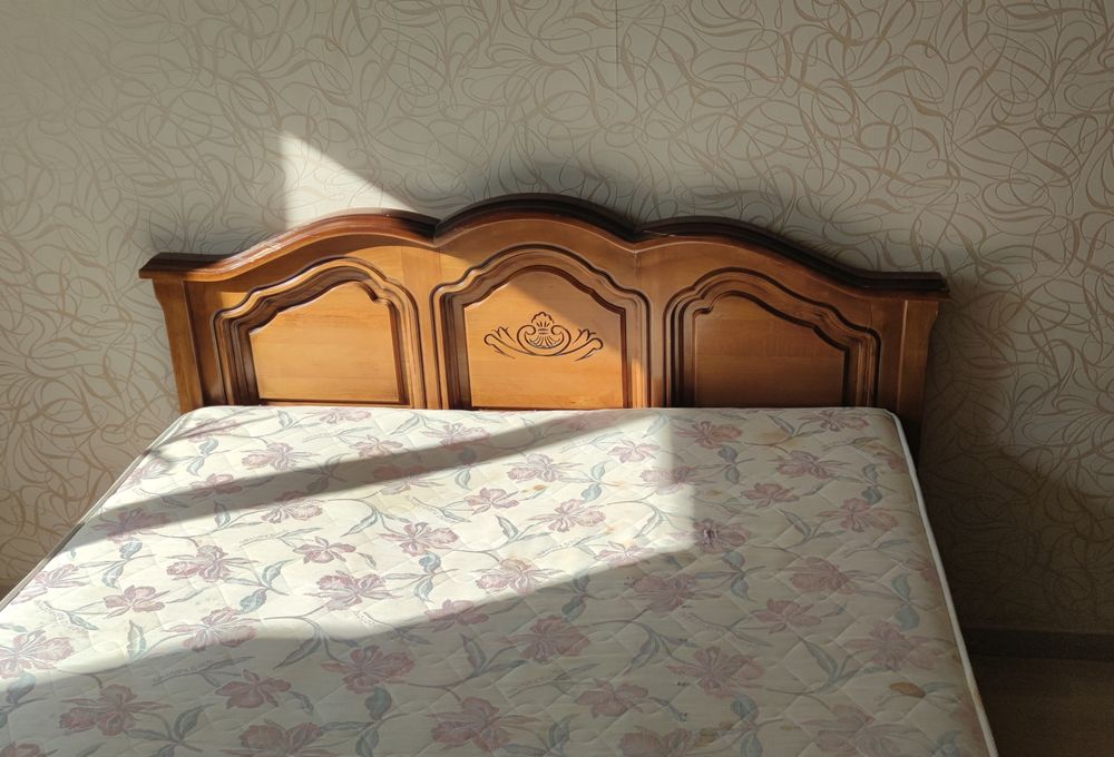 Кровать с ортопедическим матрасом