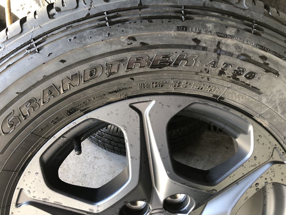 Диски-Шини 265/65/18 Dunlop диски- /6/139.7R18 Toyota Orig.