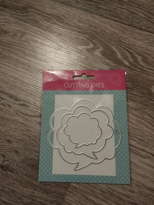 Wykrojnik do wycinania dymki