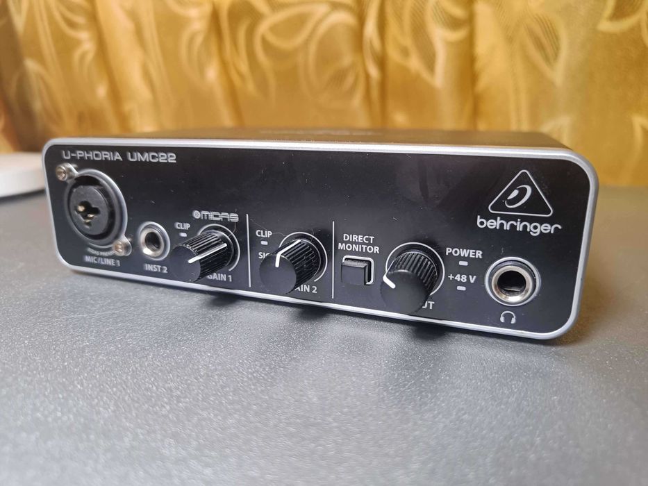 Behringer U-Phoria UMC22