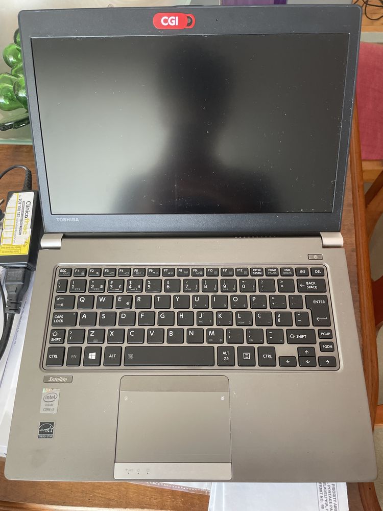 Laptop toshiba + teclado