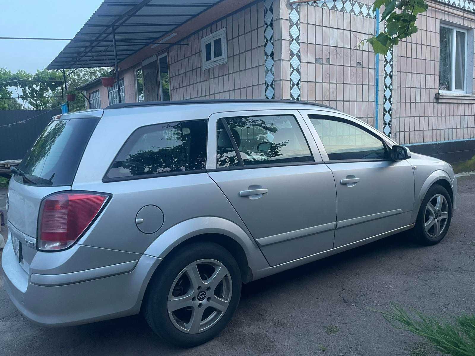 Авто Opel Astra H