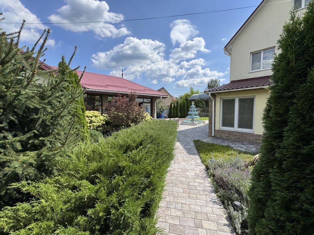 Продаж Будинку 155 м2 межа Романків, Нові Безрадичі біля озера