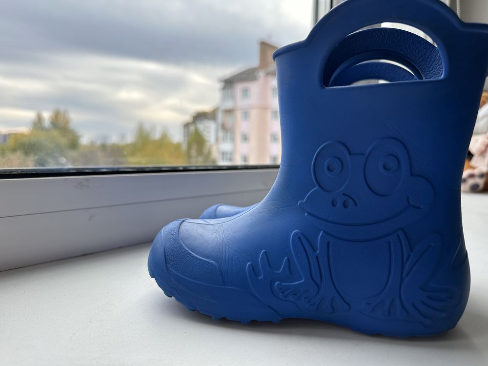 Чоботи crocs дуже легенькі