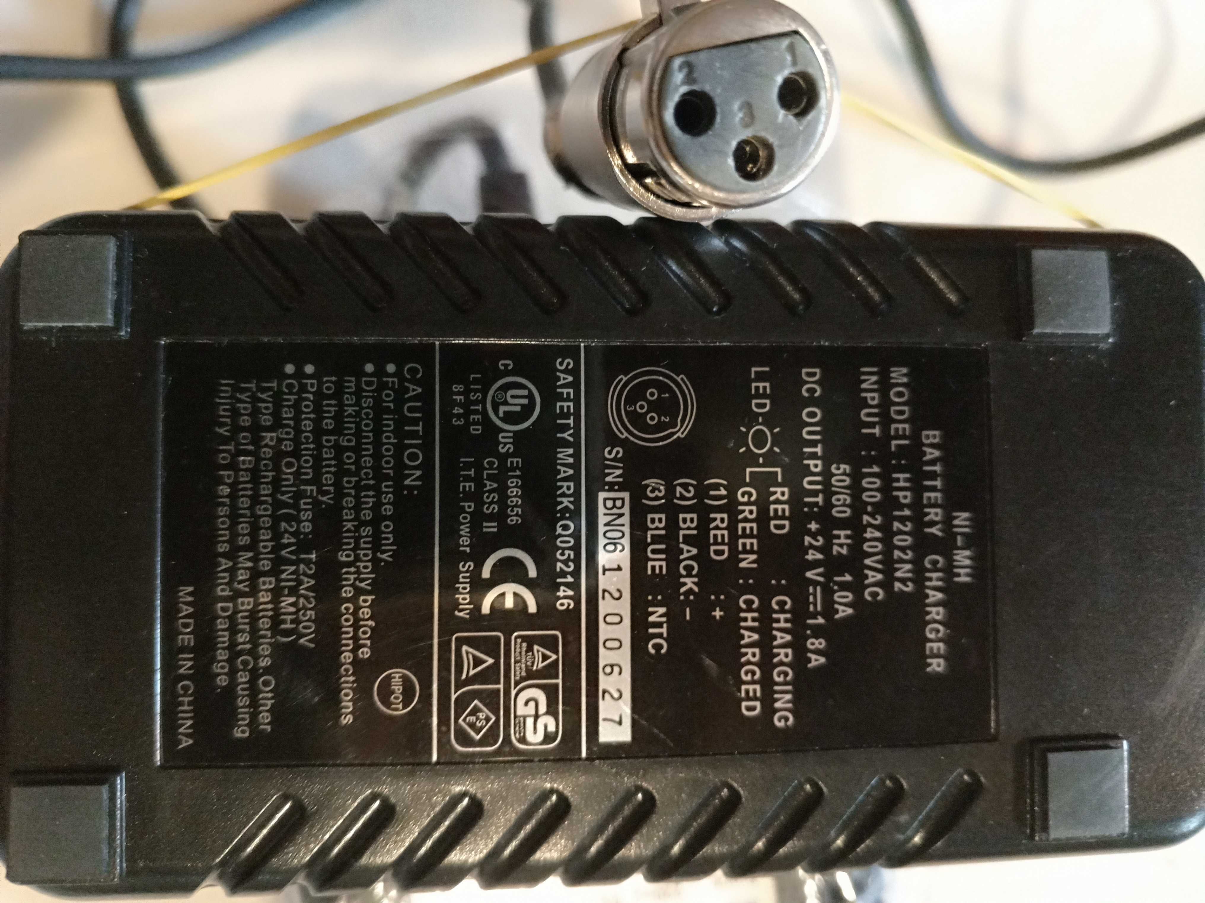 Зарядное устройство 24V 1.8A HP1202N2