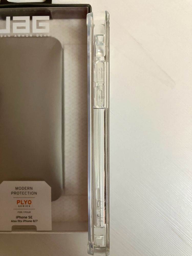 Etui pancerne UAG Plyo iPhone SE 2022 / 2020 / 8 / 7 przezroczyste