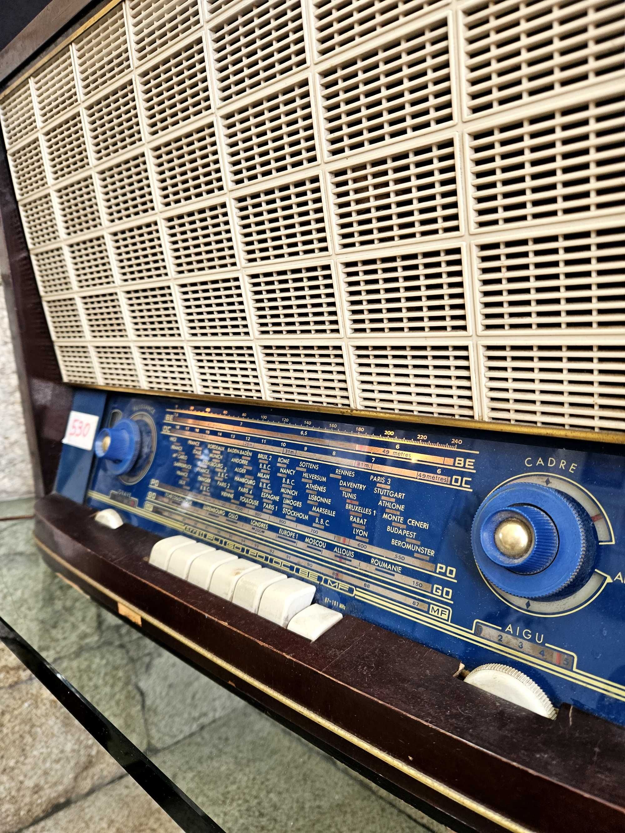 Rádio La Voix de Son Maitre