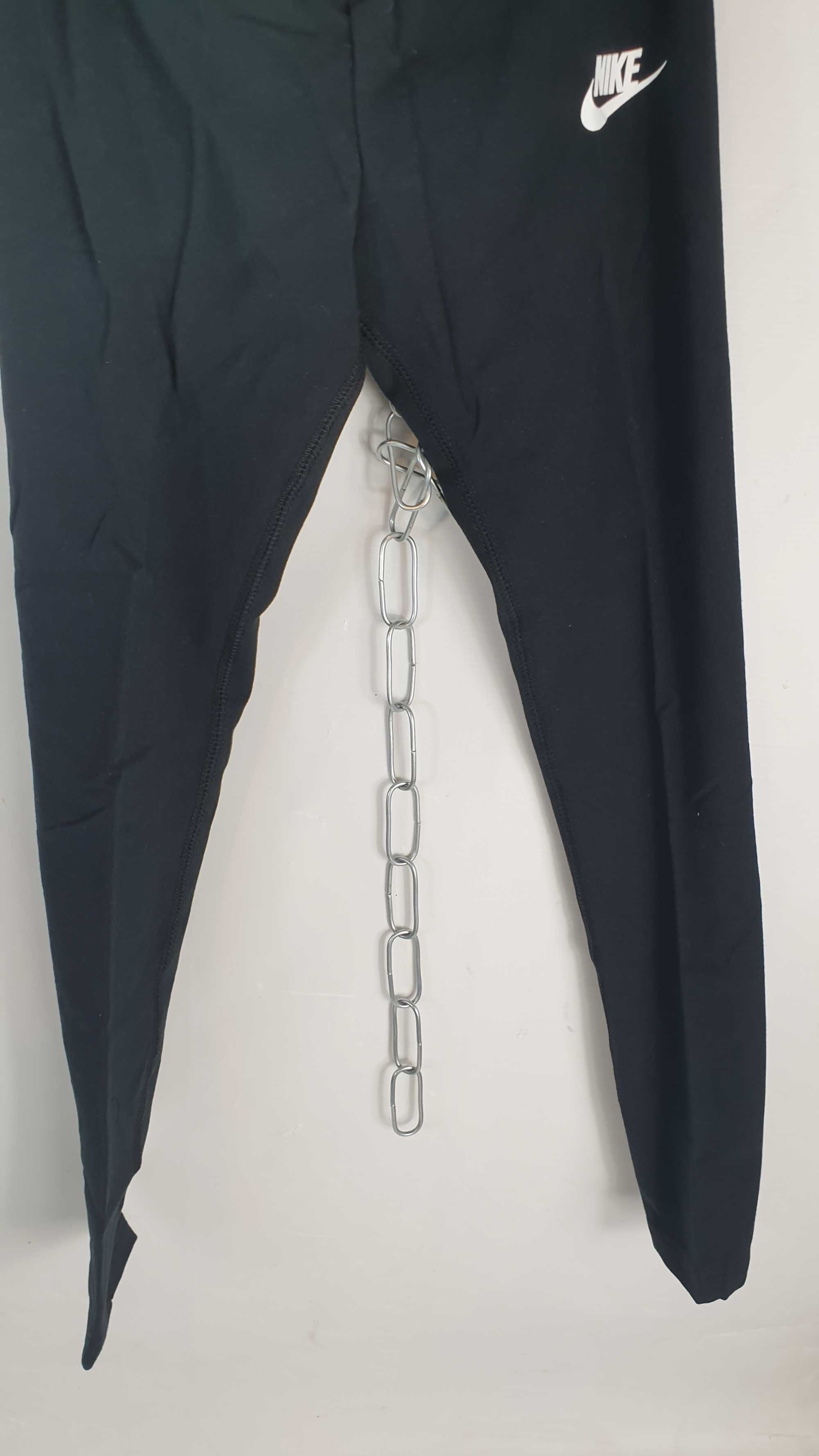 Legginsy dziewczęce Nike  r. 128-137 cm nowe
