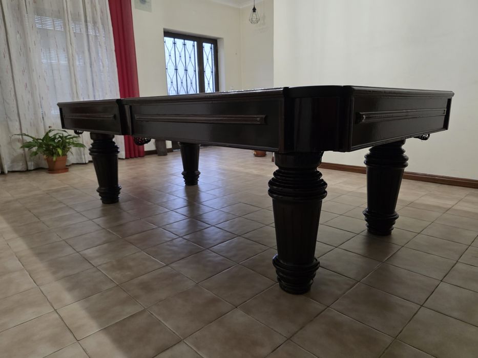 Mesa de Bilhar Clássica com Tacos e Bolas – Bom Preço!