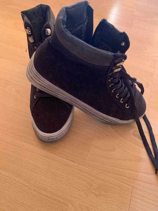 Черевики на платформі