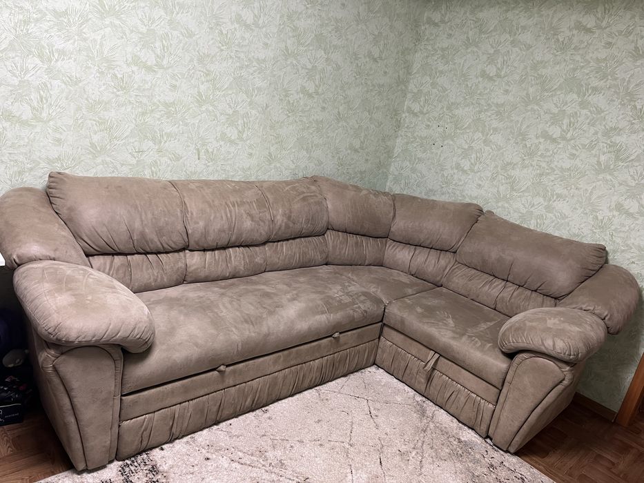 Продам кутовий диван
