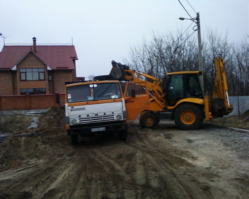 Розчищення ділянок Зрізання, обрізка дерев Демонтаж Вирівнювання.