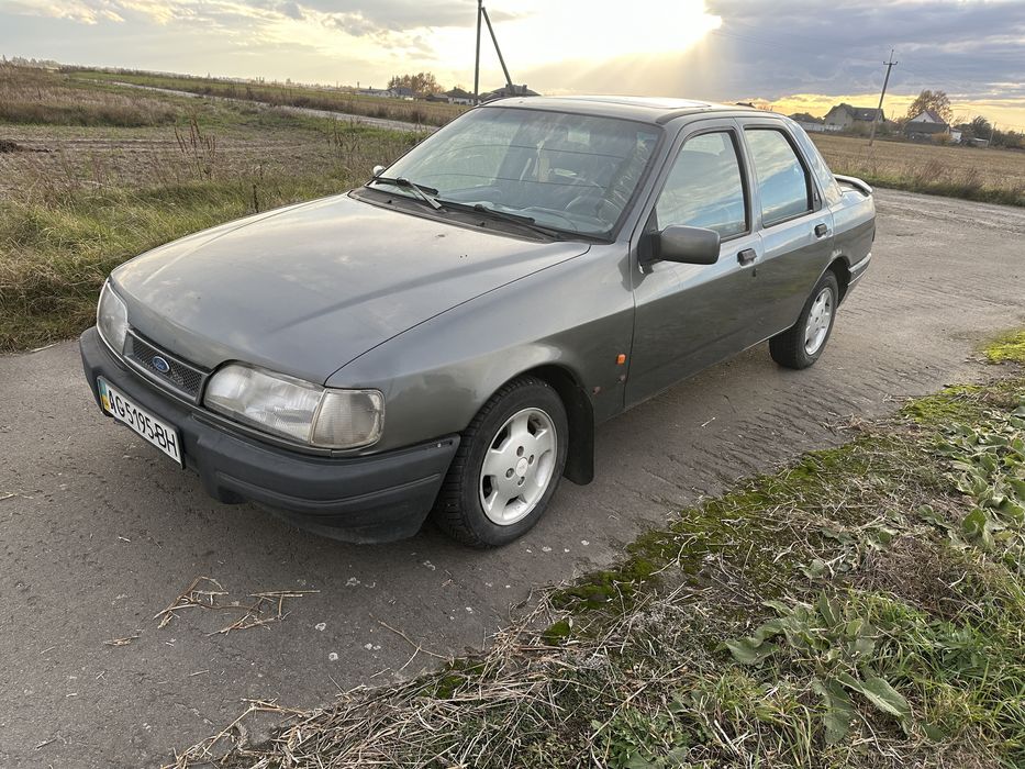Ford siers (сірий металік)
