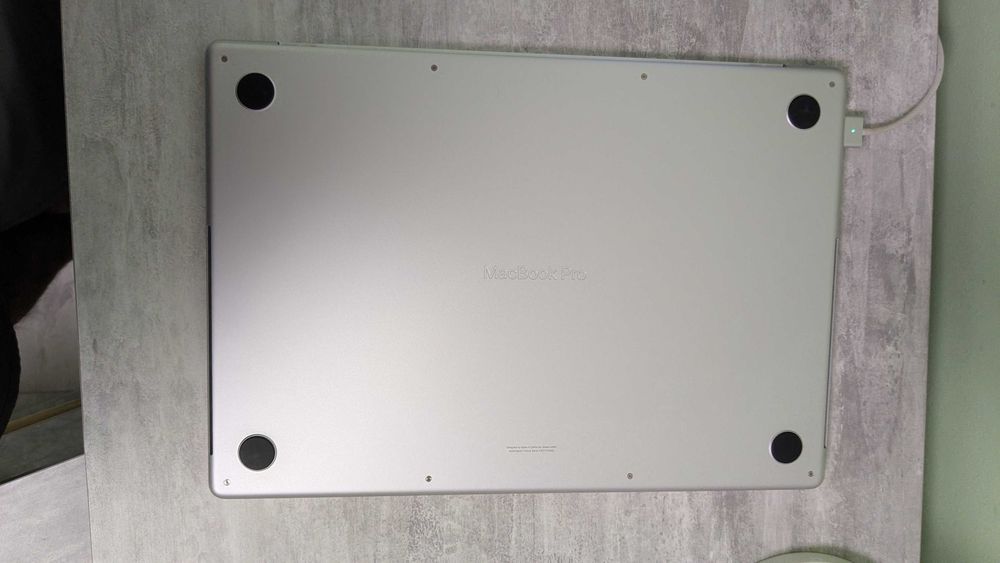 Apple MacBook Pro M3 MAX 16 48Gb RAM 1Tb Silver 16 CPU 40 GPU (MUW73)