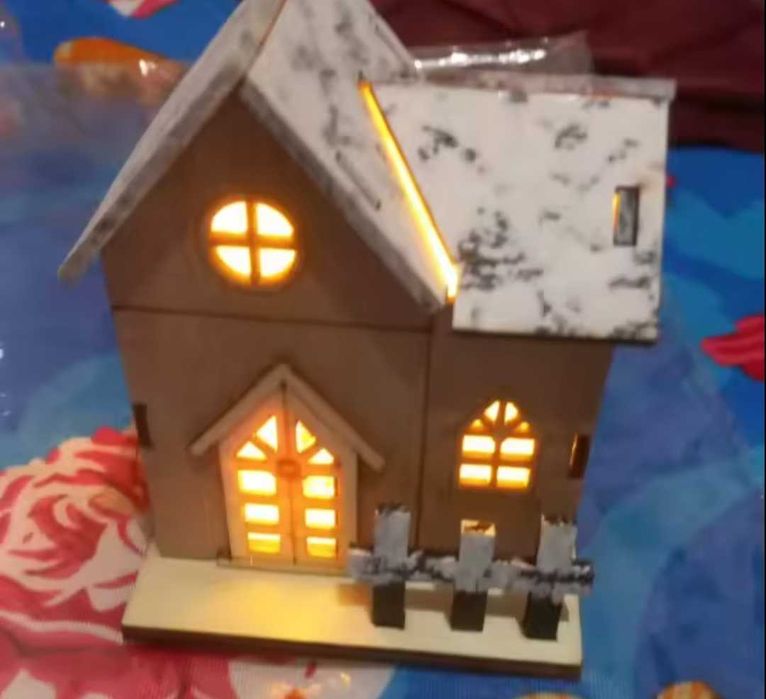 Domek LED - Świąteczna Ozdoba
