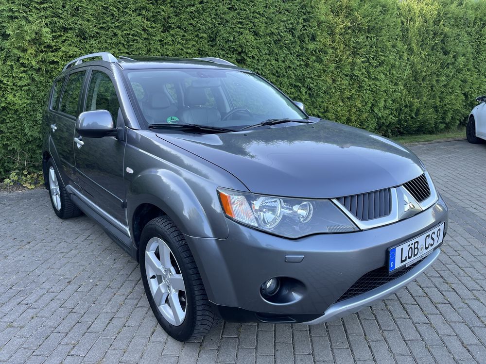 Mitsubishi Outlander XL  4X4 automat