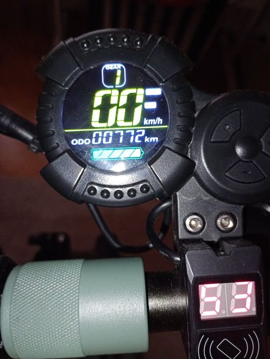 Hulajnoga elektryczna Vsett8