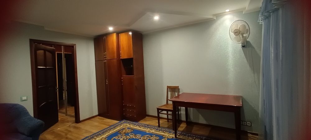 Здається кімната р-н Сєдова