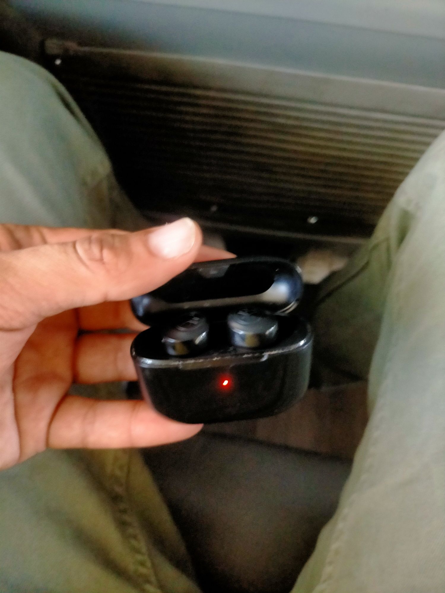 Fones Bluetooth.