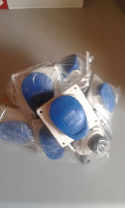 Tomadas de encastrar ao painel - Legrand