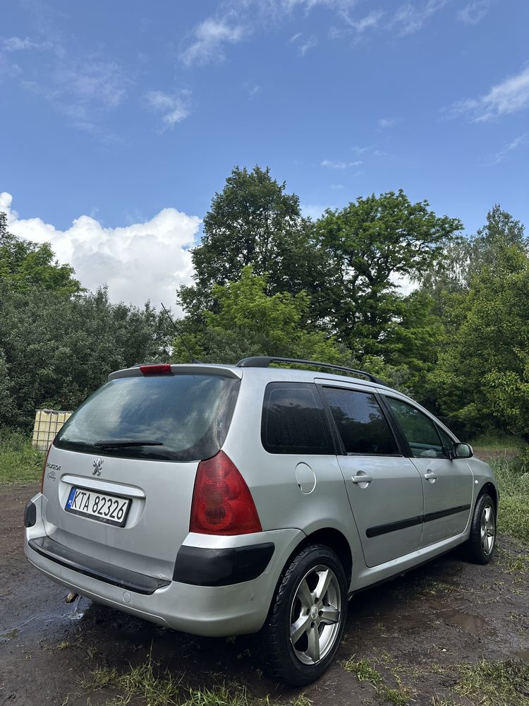 Peugeot 307 sw 2 литра бензин