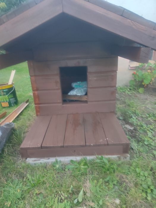 Buda dla psa nie używana ocieplana