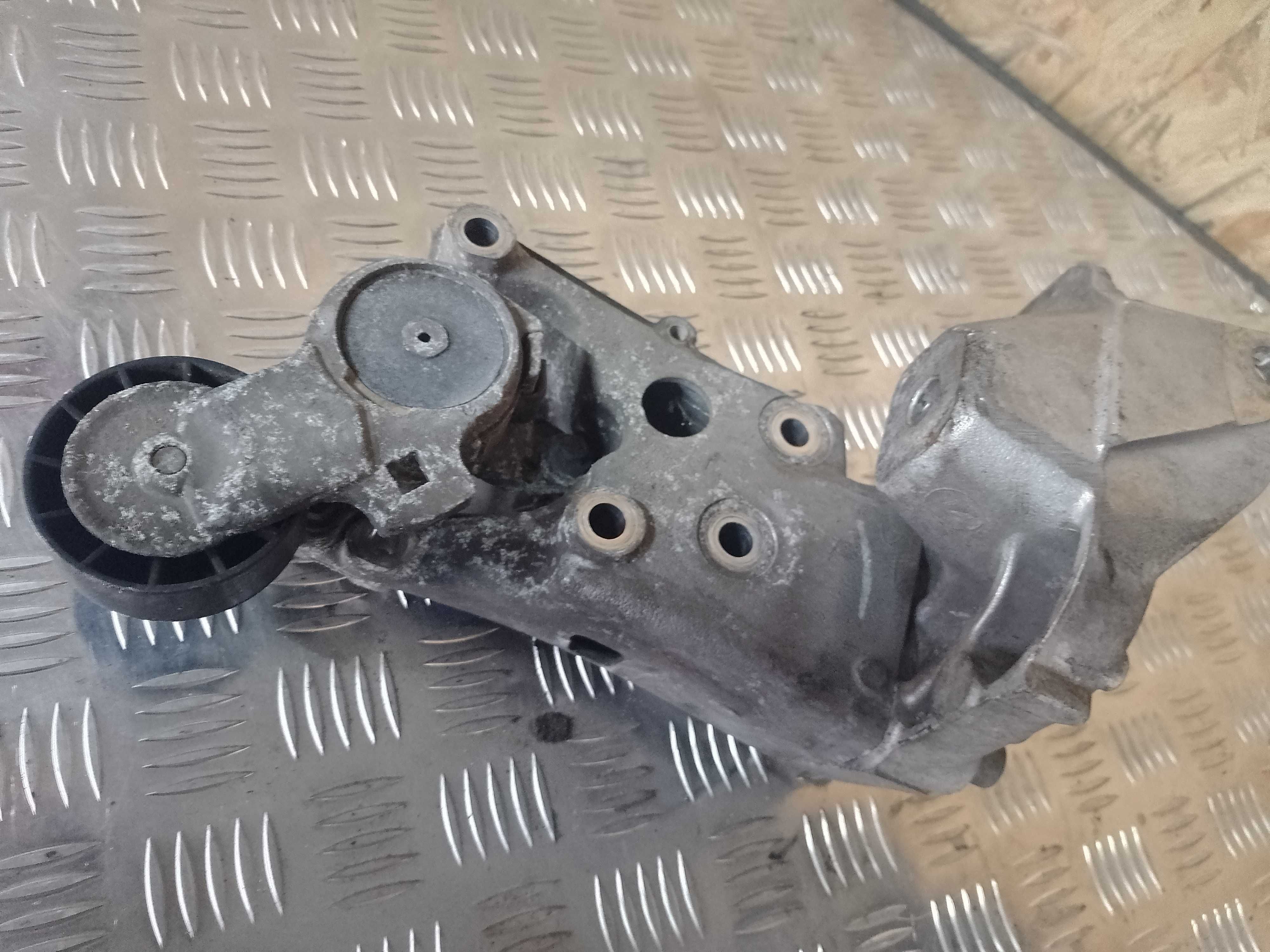 Łapa silnika napinacz citroen C5 ii 2.0 143km