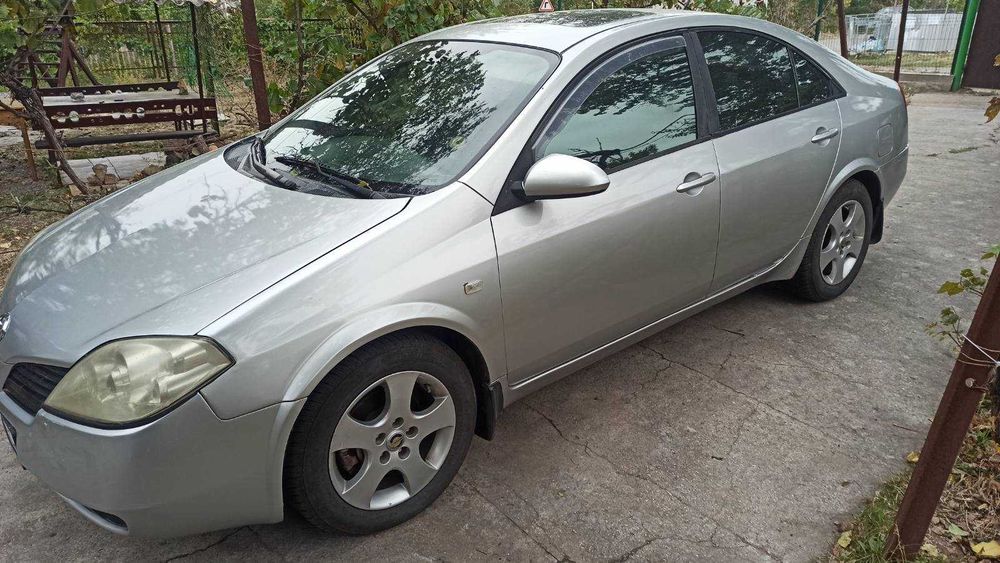 Автомбиль Ниссан Преиьера Р12