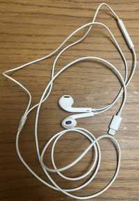 Наушники Apple EarPods with Mic Lightning MMTN2ZM/A White