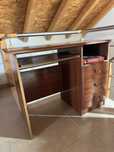 Secretaria em madeira.