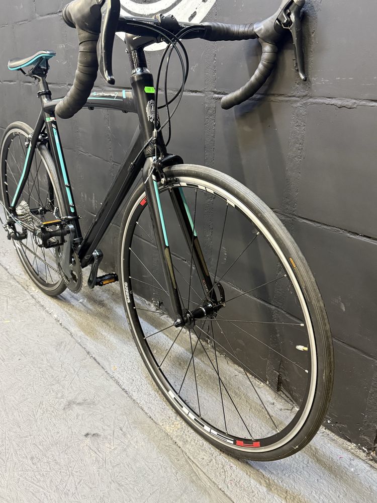 Rower szosowy kolarzówka Bianchi Via Nirone 7 Tiagra 54 cm Urban Bikes