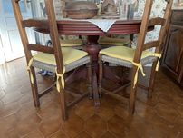 Mesa de cozinha oval
