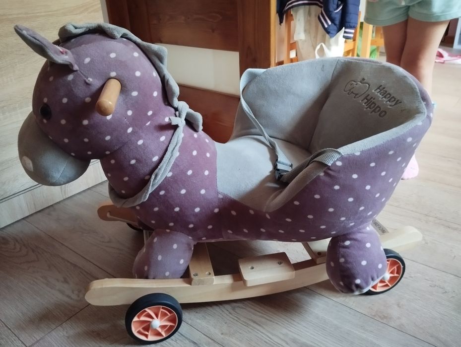 Jeździk bujak hipopotam grajacy