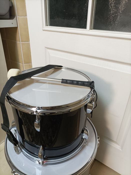 Bęben dla młodego kibica 12 " w zestawie z filcową pałką