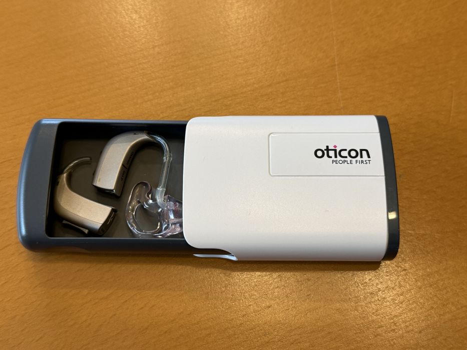 Zestaw aparatów słuchowych Oticon