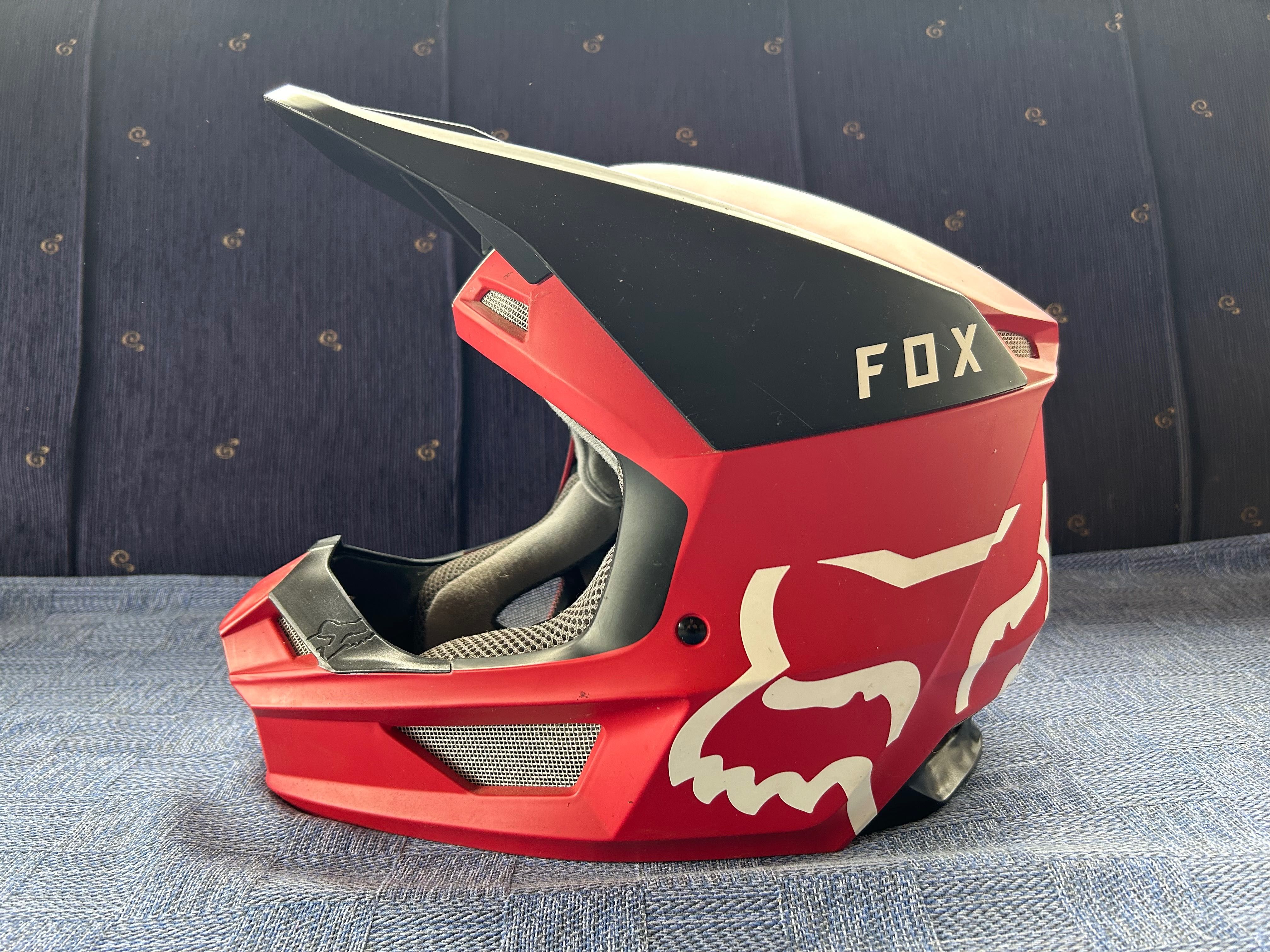 Kask czerwony fox